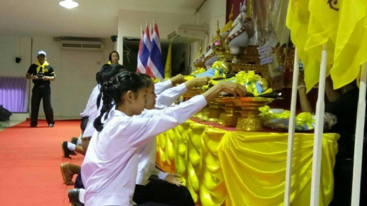 เยาวชนจิตอาสาเฉพาะกิจ ถวายพระเพลิงพระบรมศพฯ