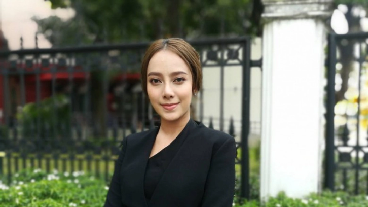 จากใจ “เปรี้ยว”สุดทึ่งในตัว “แม่ชีหนิง”ปลงผมบวช (คลิป) จากใจ “เปรี้ยว”สุดทึ่งในตัว “แม่ชีหนิง”ปลงผมบวช (คลิป)