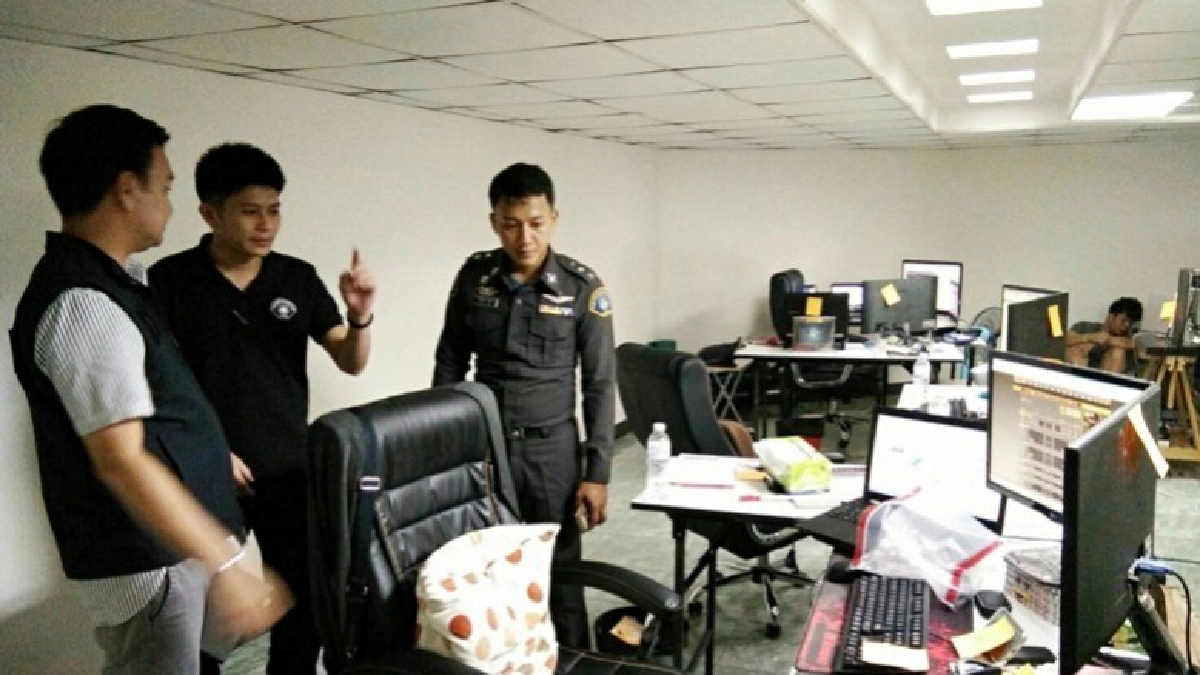 รวบ 4 ผู้ต้องหาแดนกิมจิลอบเปิดพนันออนไลน์ข้ามชาติ รวบ 4 ผู้ต้องหาแดนกิมจิลอบเปิดพนันออนไลน์ข้ามชาติ