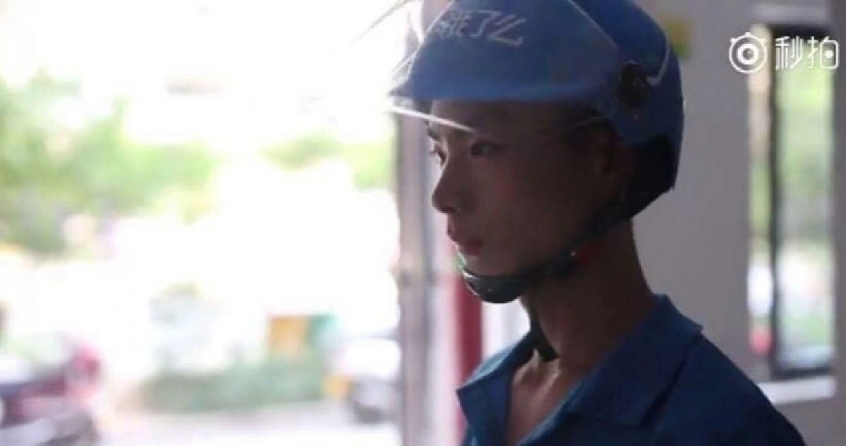 พนักงานส่งอาหารสุดขยันรายได้เดือนละ 8 หมื่นบาท