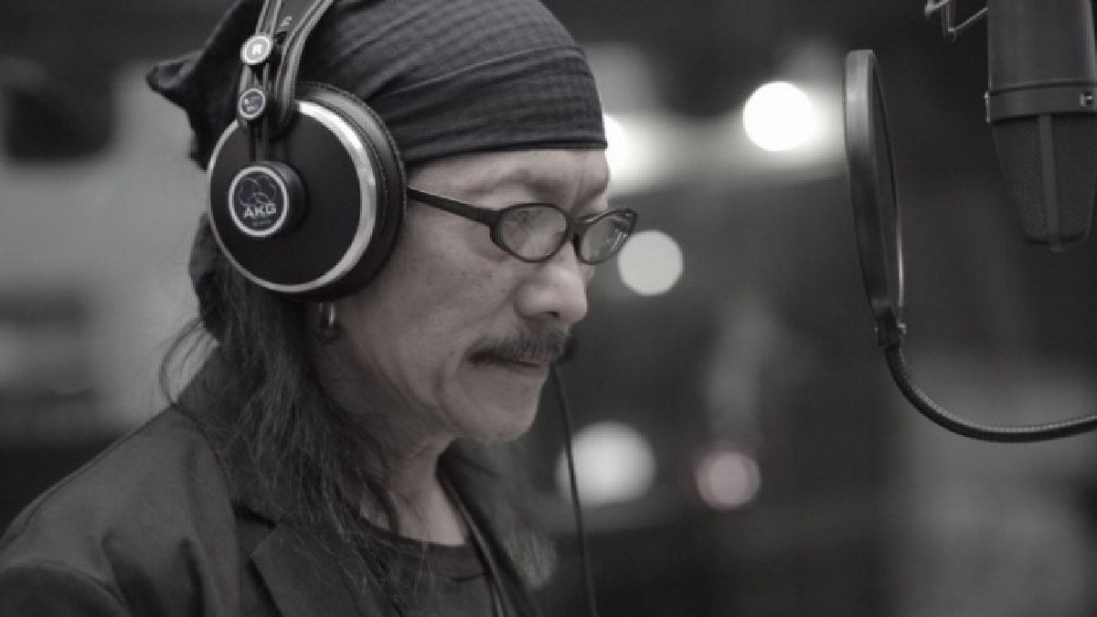 'แอ๊ดคาราบาว'ถวายอาลัย 'ในหลวงร.9'ในเพลง'คืนสู่สวรรค์'(คลิป) 'แอ๊ดคาราบาว'ถวายอาลัย 'ในหลวงร.9'ในเพลง'คืนสู่สวรรค์'(คลิป)