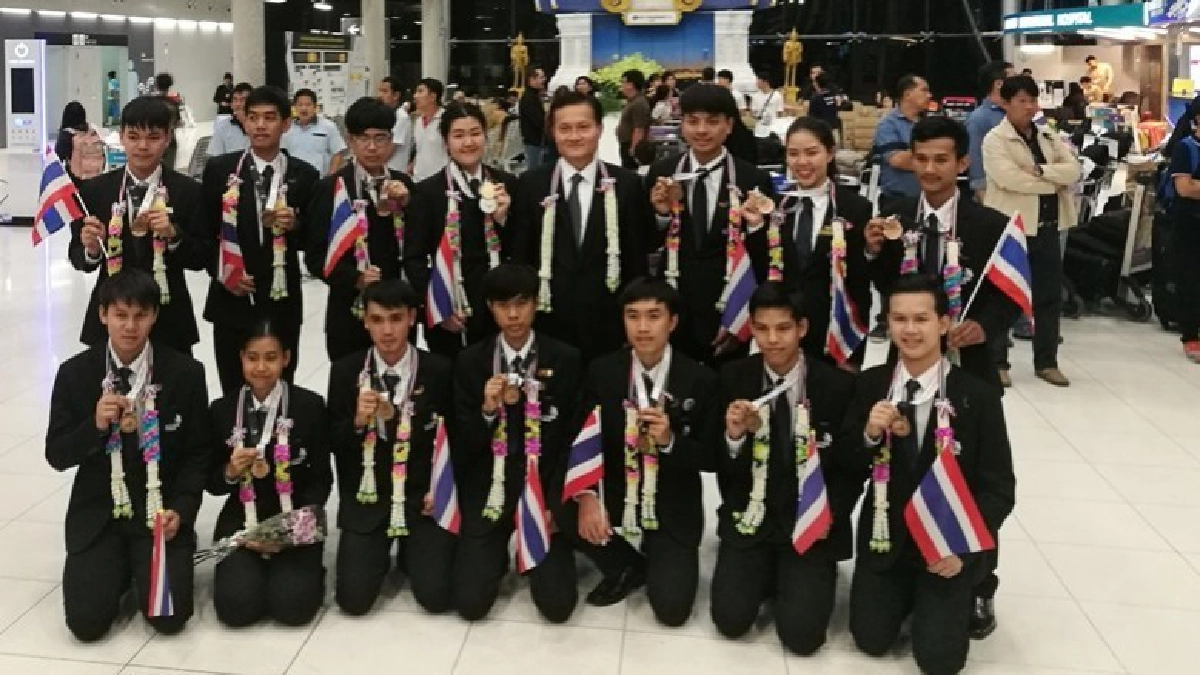 เยาวชนไทยเทิดพระเกียรติ"บิดาแห่งมาตรฐานการช่างไทย”