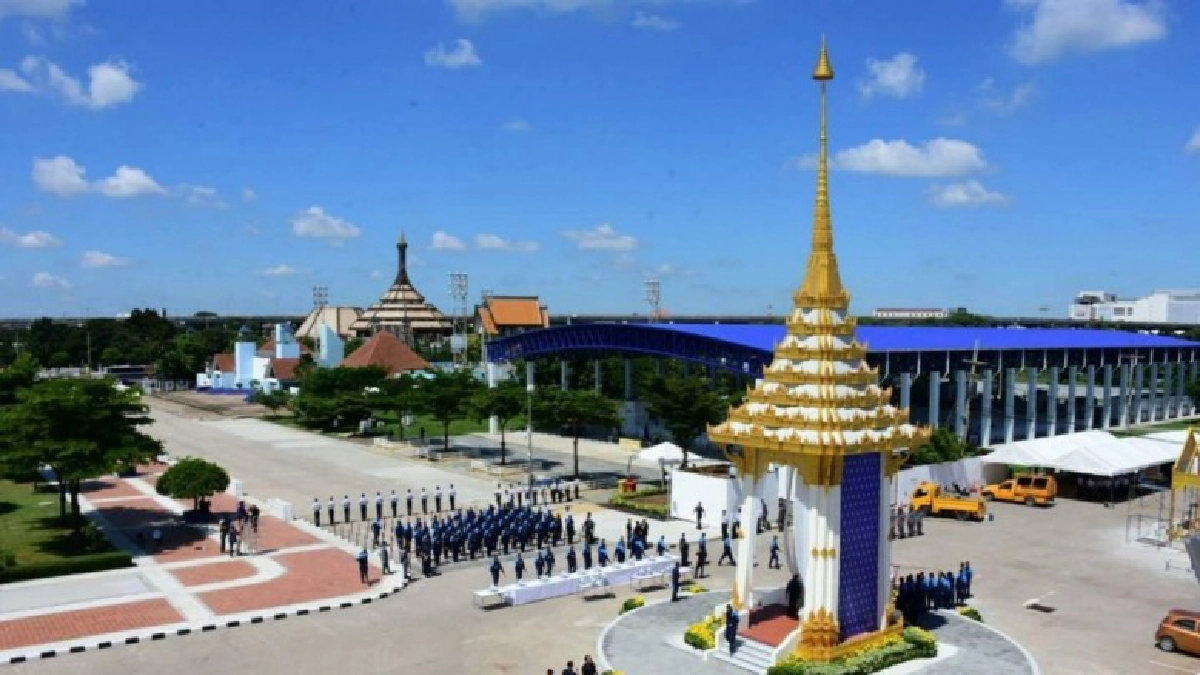 ทอ.แนะนำ ขั้นตอนถวายดอกไม้จันทน์ พระเมรุมาศจำลอง ธูปะเตมีย์
