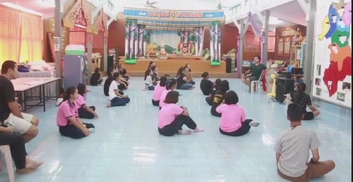วัฒนธรรมยะลา เตรียมพร้อมชุดการแสดงน้อมรำลึกถึงในหลวงร. 9 วัฒนธรรมยะลา เตรียมพร้อมชุดการแสดงน้อมรำลึกถึงในหลวงร. 9