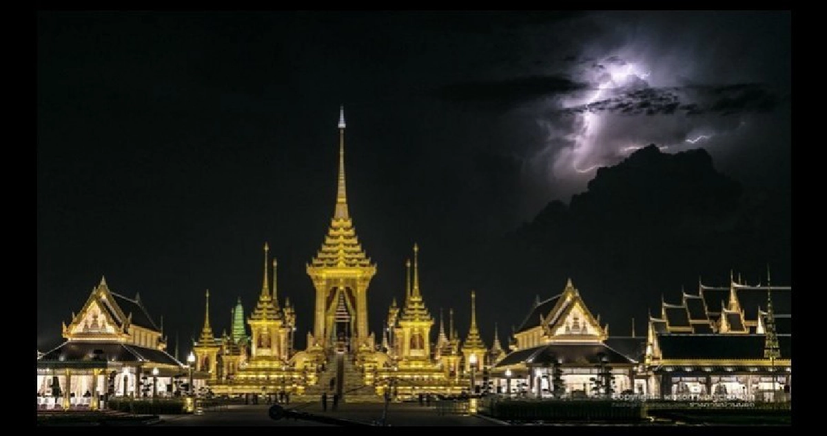 พลังของแผ่นดิน : บทกวีเทิดพระเกียรติในหลวง ร.9 พลังของแผ่นดิน : บทกวีเทิดพระเกียรติในหลวง ร.9