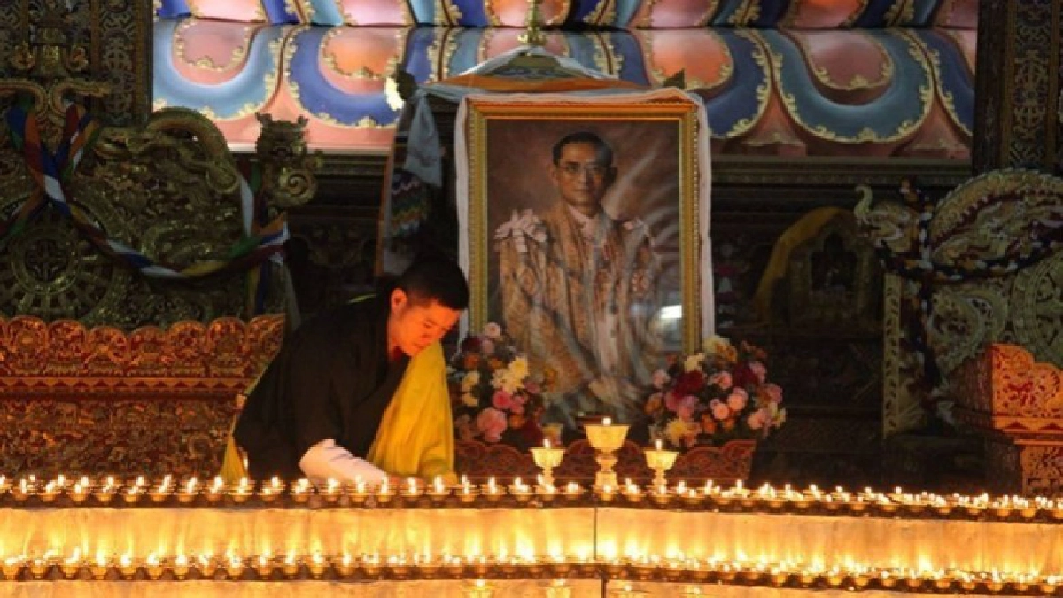 ภูฏานสวดมนต์ใหญ่ถวายแด่ ร.9 พรุ่งนี้ ภูฏานสวดมนต์ใหญ่ถวายแด่ ร.9 พรุ่งนี้