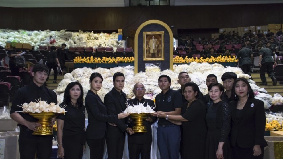 ช่อง 3 สื่อถึงใจ ทำดอกไม้จันทน์ด้วยใจ ถวายพ่อหลวง
