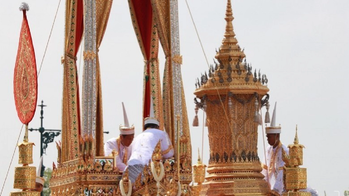 (ถ่ายทอดสด)พระราชพิธีออกพระเมรุมาศ พระบรมศพ ในหลวง ร.9 (ถ่ายทอดสด)พระราชพิธีออกพระเมรุมาศ พระบรมศพ ในหลวง ร.9
