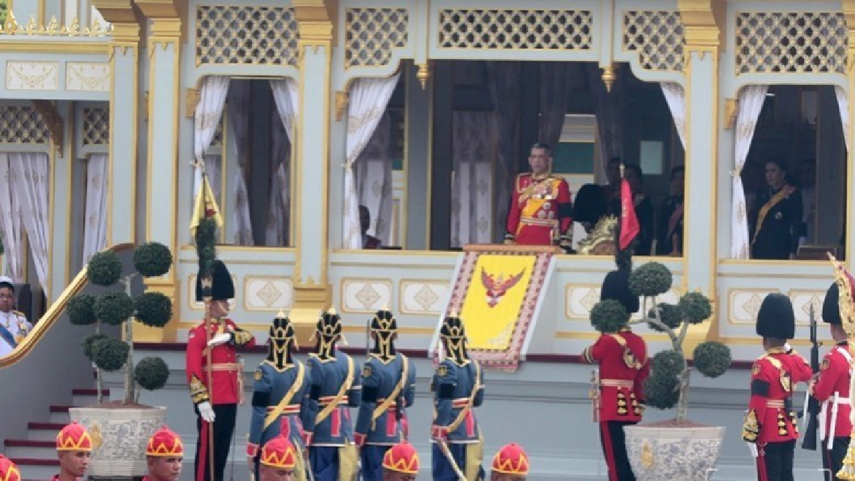 ริ้วขบวนพระบรมราชอิสริยยศ อัญเชิญพระบรมโกศ(ภาพชุด) ริ้วขบวนพระบรมราชอิสริยยศ อัญเชิญพระบรมโกศ(ภาพชุด)