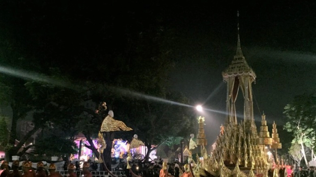 อัญเชิญ"ราชรถ"ตั้งริ้วขบวนพระบรมราชอิสริยยศ อัญเชิญ"ราชรถ"ตั้งริ้วขบวนพระบรมราชอิสริยยศ