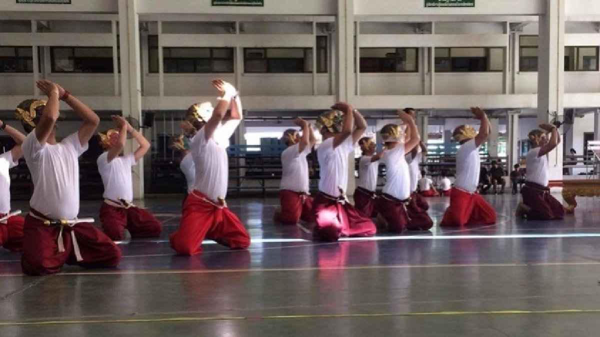 นักศึกษาโขนพระราชทาน มทร.ธัญบุรี นักศึกษาโขนพระราชทาน มทร.ธัญบุรี