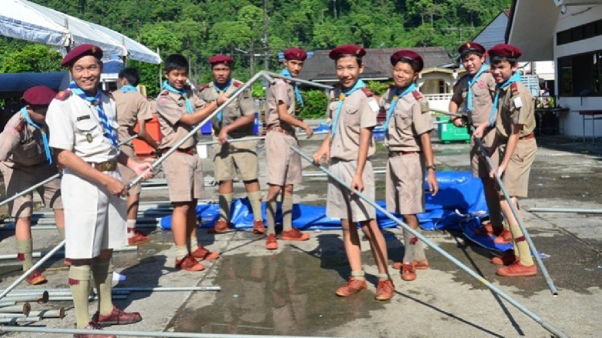 บำเพ็ญประโยชน์หลังงานพระบรมศพในหลวงร.9 บำเพ็ญประโยชน์หลังงานพระบรมศพในหลวงร.9