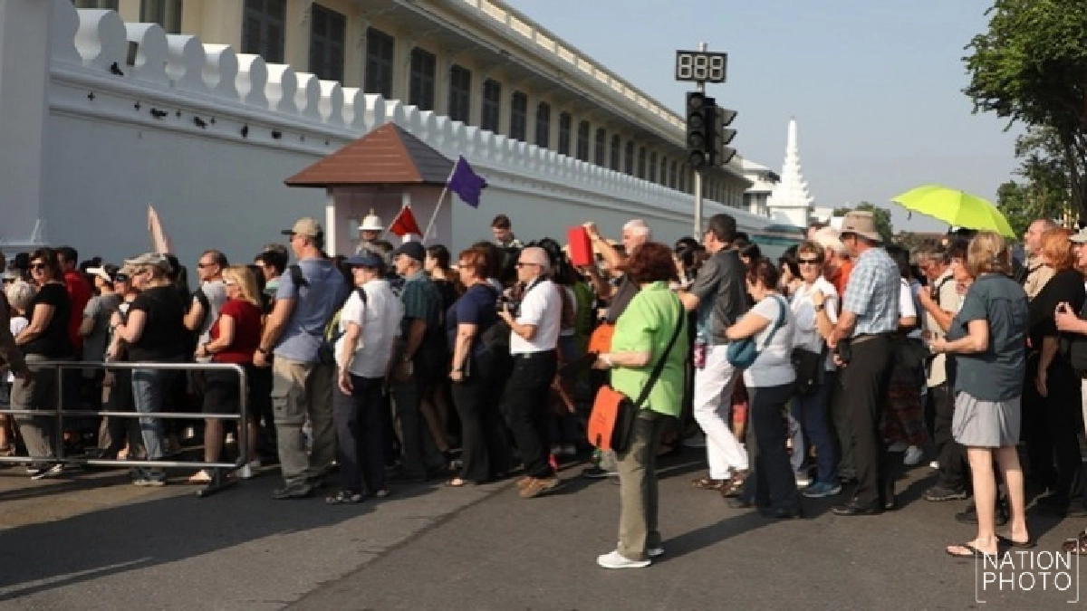 สำนักพระราชวังเปิดให้เข้าชมวัดพระแก้วเป็นวันแรก