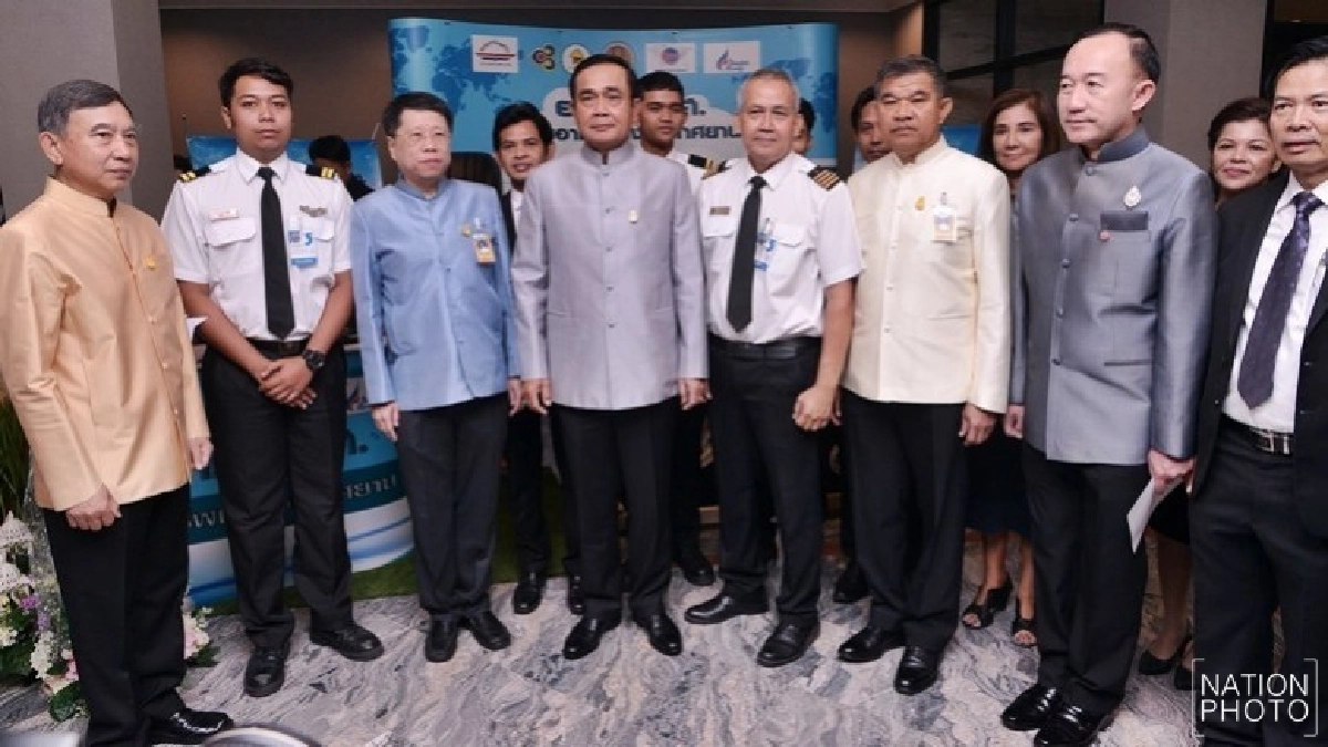นายกฯโยน "คสช." พิจารณาปลดล็อคพรรคการเมือง นายกฯโยน "คสช." พิจารณาปลดล็อคพรรคการเมือง