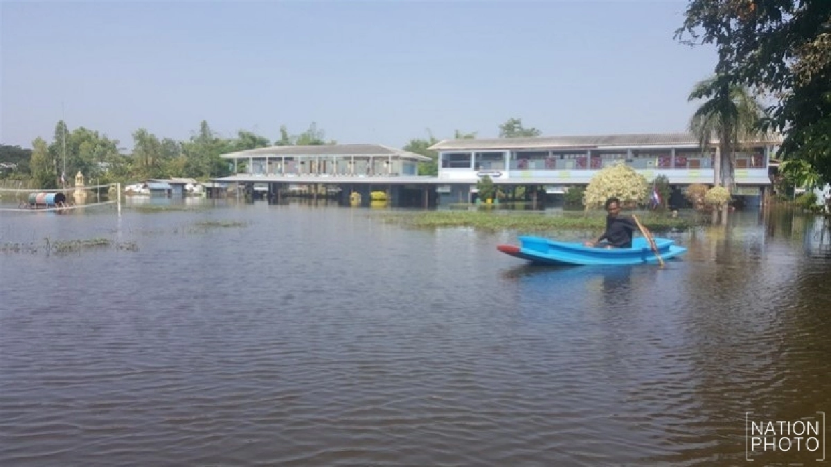 พิจิตรเลื่อนเปิดเทอม 9 โรงเรียนน้ำท่วมสูง พิจิตรเลื่อนเปิดเทอม 9 โรงเรียนน้ำท่วมสูง