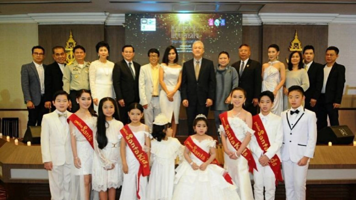 คอนเสิร์ตการกุศลครั้งยิ่งใหญ่ “แสงเทียนบันดาลใจ” คอนเสิร์ตการกุศลครั้งยิ่งใหญ่ “แสงเทียนบันดาลใจ”