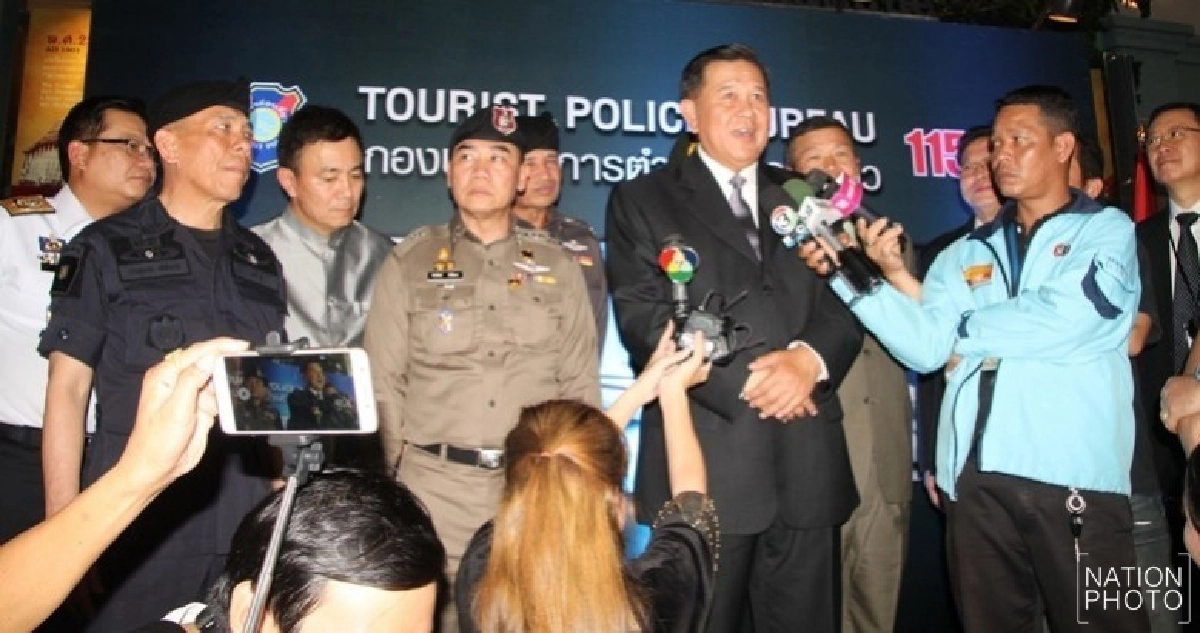 ปล่อยแถวสร้างความเชื่อมั่นท่องเที่ยวลอยกระทงเมืองกรุง ปล่อยแถวสร้างความเชื่อมั่นท่องเที่ยวลอยกระทงเมืองกรุง