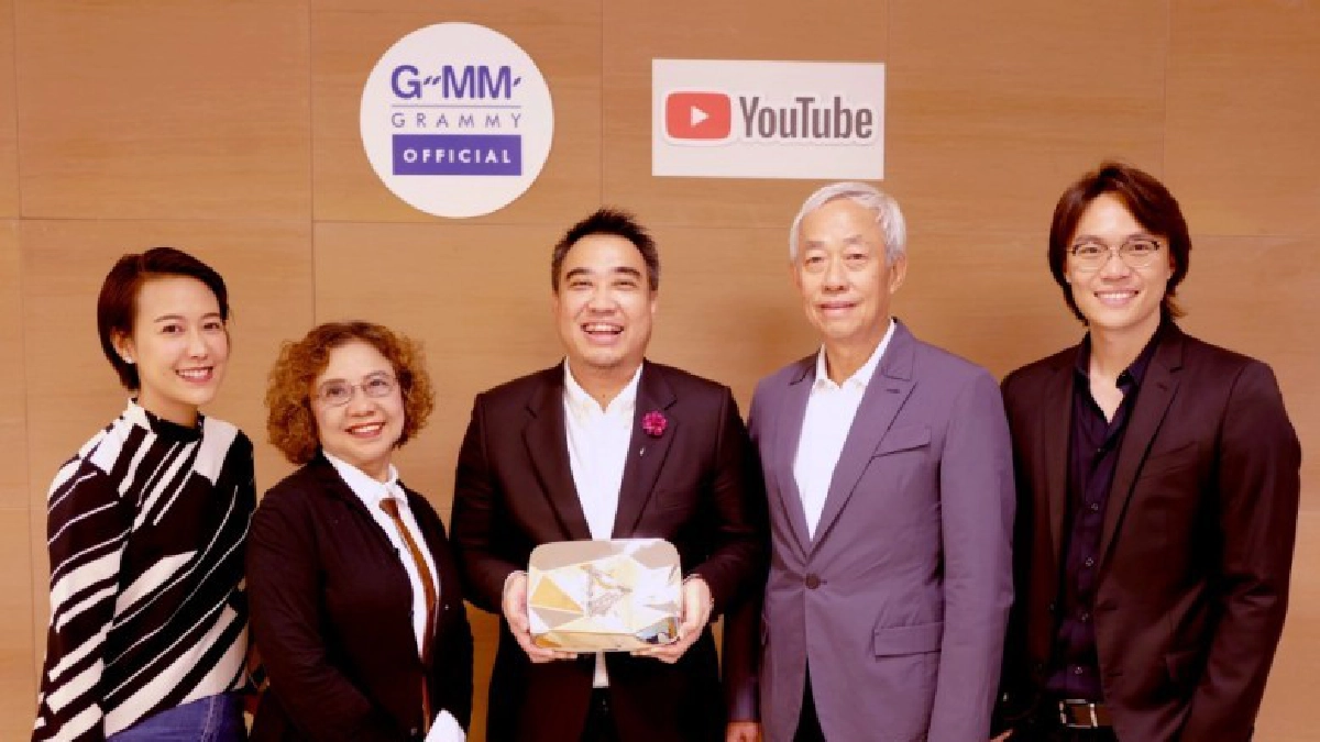 แกรมมี่ได้รับรางวัล ไดมอนด์  เพลย์ บอทเทิลจากยูทูป 