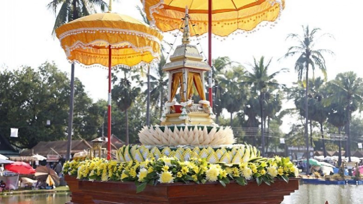 ไฟพระฤกษ์-พระประทีปพระราชทาน ร.10 (ภาพชุด)