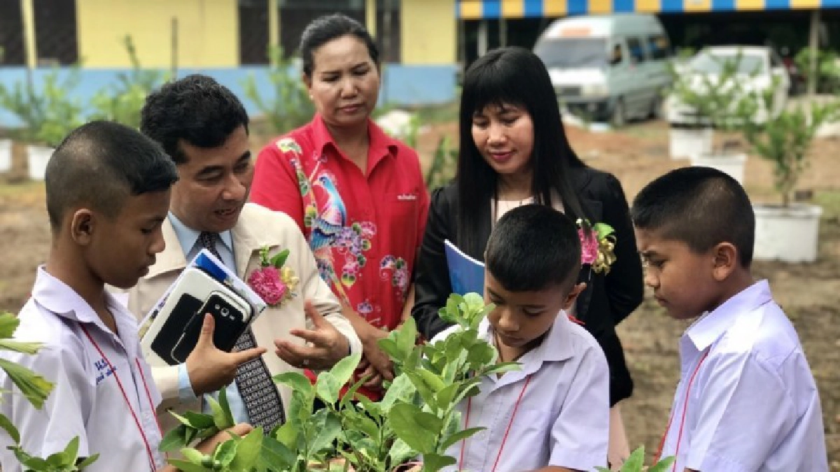 "ร.ร.บ้านหน้าเขา" นำศาสตร์พระราชาพัฒนาชีวิตนักเรียน