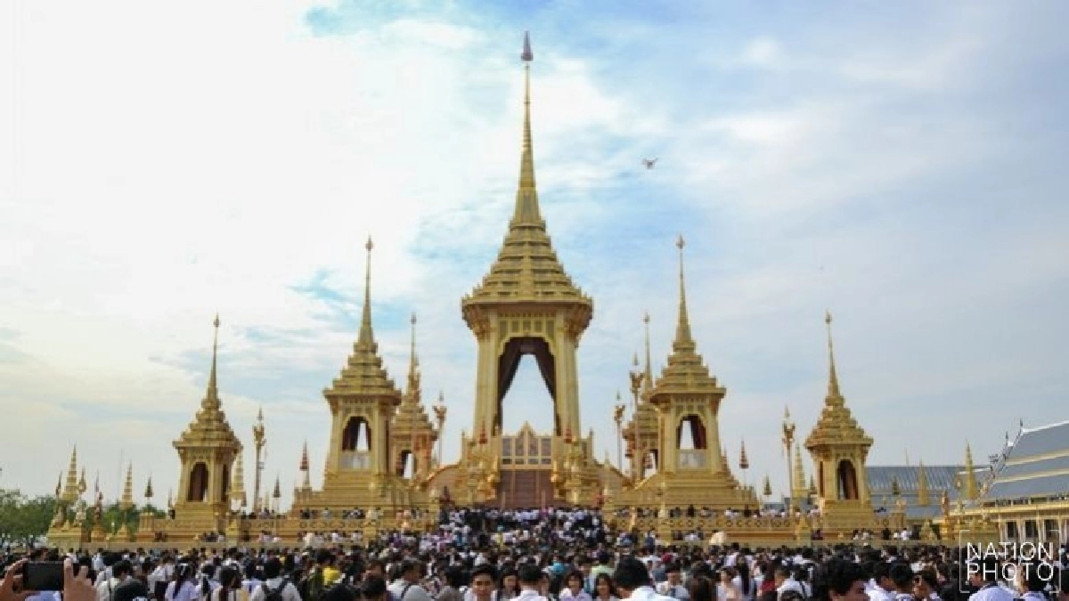ชมพระเมรุมาศแต่ตา มืออย่าหยิบ!!
