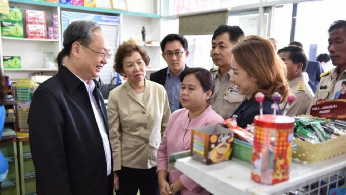 พาณิชย์ตรวจเยี่ยมร้านธงฟ้าประชารัฐจ.จันทบุรี พาณิชย์ตรวจเยี่ยมร้านธงฟ้าประชารัฐจ.จันทบุรี