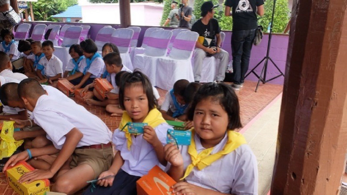 ปันน้ำใจให้น้องได้วิ่งกับรองเท้าคู่ใหม่