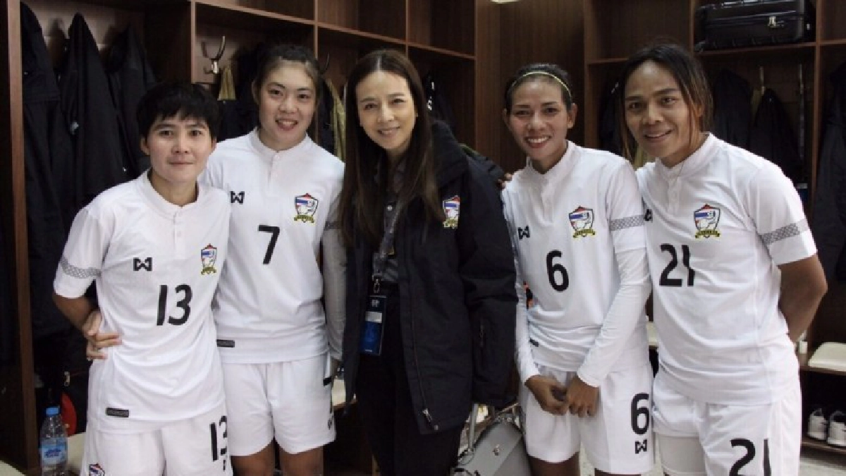 แข้งสาวคืนแคมป์คัดบอลโลก แข้งสาวคืนแคมป์คัดบอลโลก