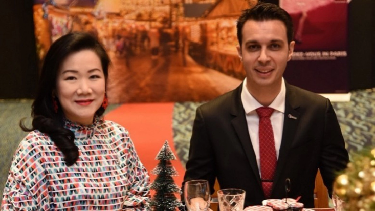 นักช็อปเตรียมตลุยตลาดฝรั่งเศส