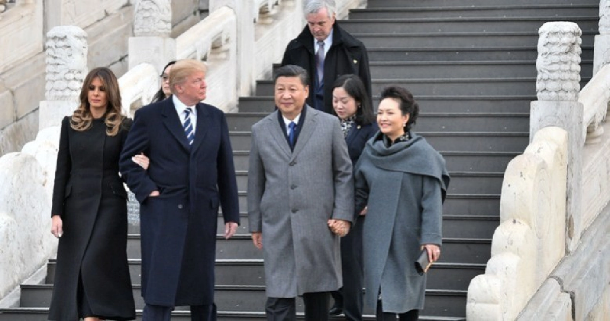 “ทรัมป์-เมลาเนีย”เดินทางถึงจีน 