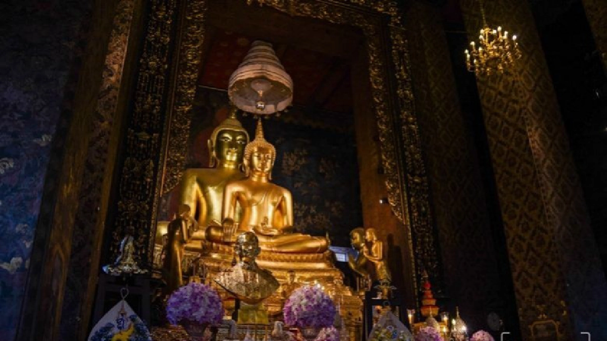 ปชช.กราบพระบรมราชสรีรางคาร วัดบวรฯ-วัดราชบพิธฯ (ภาพชุด) ปชช.กราบพระบรมราชสรีรางคาร วัดบวรฯ-วัดราชบพิธฯ (ภาพชุด)