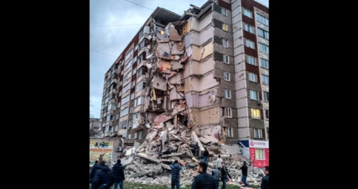 ตายเบื้องต้น3รายแก๊สระเบิดตึก9ชั้นในรัสเซีย 