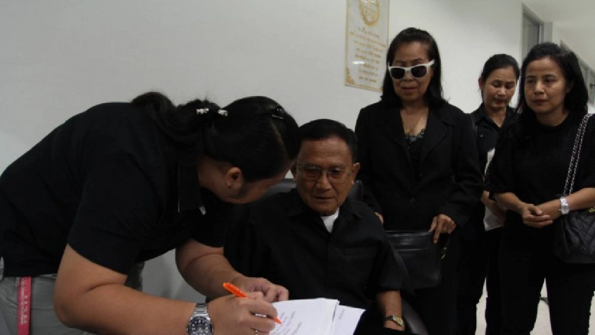 พ่อ-ญาติเศร้ารับศพ“โจ บอยสเก๊าท์”เผยยังทำใจไม่ได้ พ่อ-ญาติเศร้ารับศพ“โจ บอยสเก๊าท์”เผยยังทำใจไม่ได้