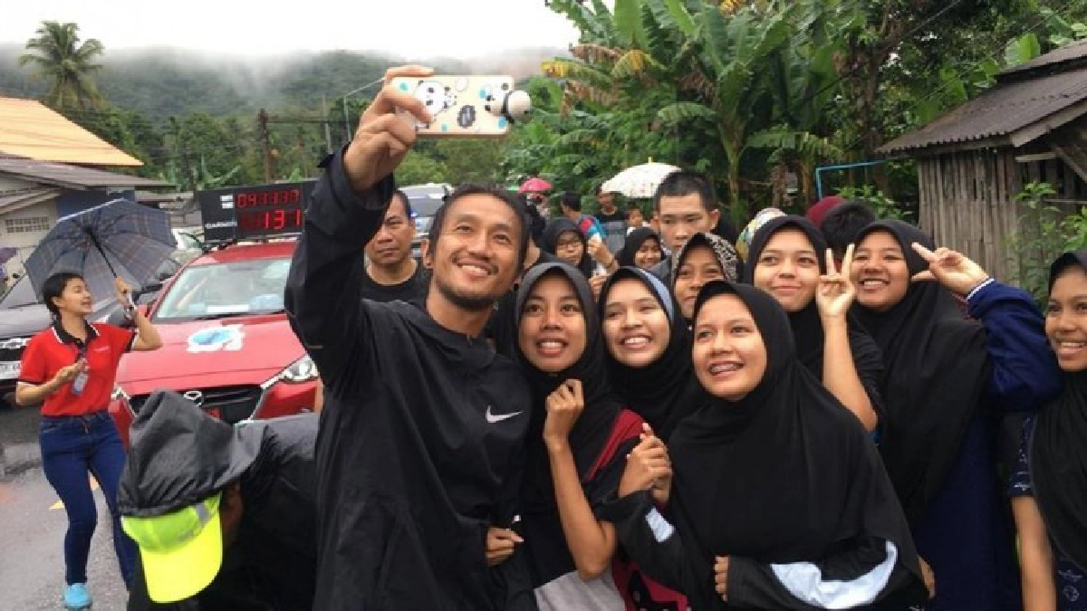 พี่ตูน ไอดอลทำดี มองผ่านเลนซ์ ตูน บอดี้สแลม พี่ตูน ไอดอลทำดี มองผ่านเลนซ์ ตูน บอดี้สแลม