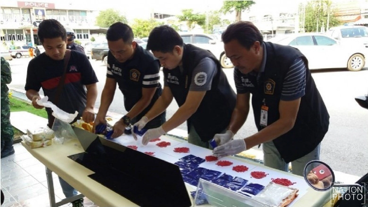 รวบ 2 หนุ่มค้ายานรกแถมไอซ์ซุกหอพัก