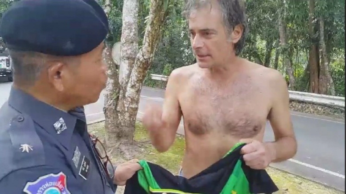 พบ2นักท่องเที่ยวต่างชาติเดินหลงป่าบริเวณน้ำตกเหวสุวัต พบ2นักท่องเที่ยวต่างชาติเดินหลงป่าบริเวณน้ำตกเหวสุวัต