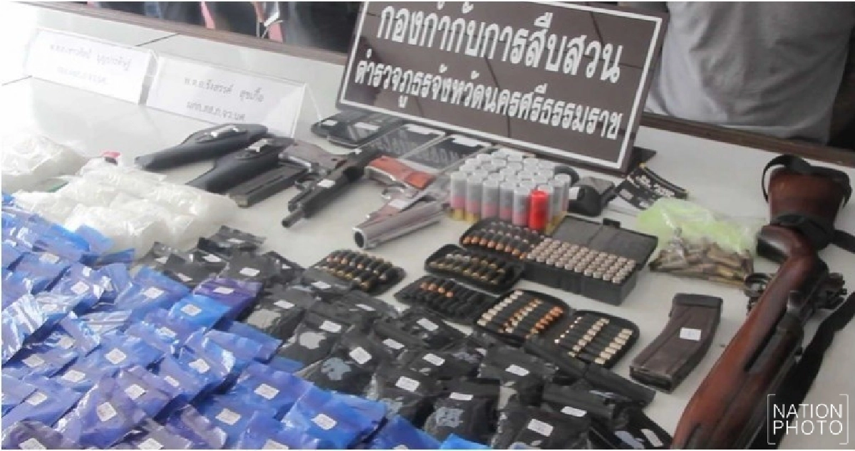 รวบ 2 ผู้ต้องหาเปิดแหล่งค้ายาเสพติดในสวนมะพร้าว!! รวบ 2 ผู้ต้องหาเปิดแหล่งค้ายาเสพติดในสวนมะพร้าว!!