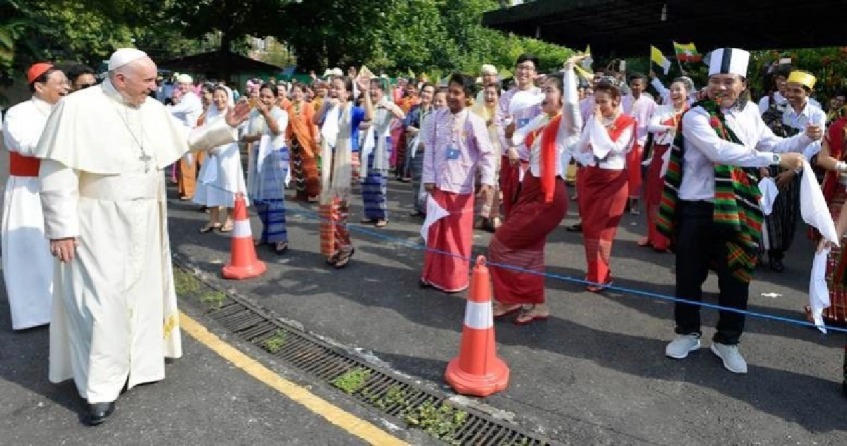 โป๊ปย้ำเสรีภาพทางศาสนากับผู้นำกองทัพเมียนมาร์