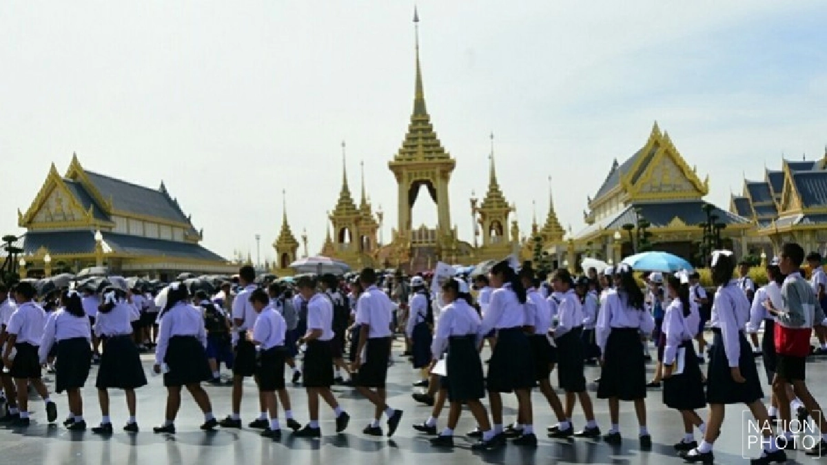 รอประกาศทางการ ขยายเวลาชม "พระเมรุมาศ" 