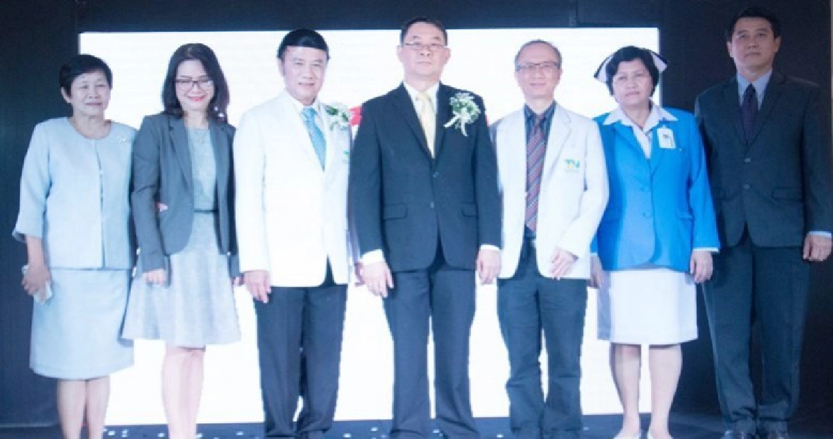 40 ปี...รวมความเชี่ยวชาญและใส่ใจเพื่อคุณ... โรงพยาบาลธนบุรี 40 ปี...รวมความเชี่ยวชาญและใส่ใจเพื่อคุณ... โรงพยาบาลธนบุรี