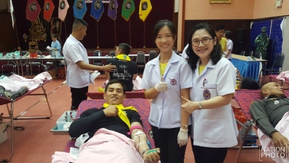 ตร.กองปราบฯ300นายตบเท้าบริจาคเลือด ตร.กองปราบฯ300นายตบเท้าบริจาคเลือด