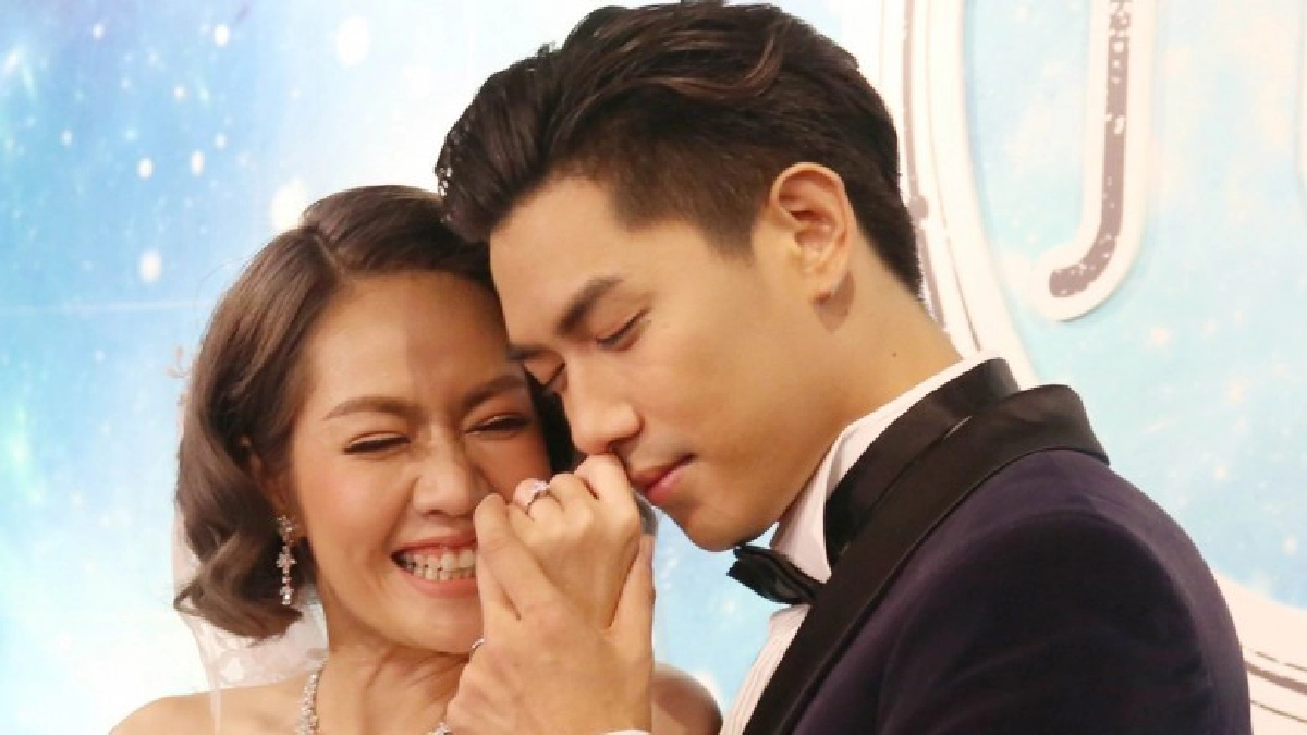 ‘เป๊ก-นิว’ ฉลองวิวาห์รวมพลมิตรรักดวงดาว (คลิป) ‘เป๊ก-นิว’ ฉลองวิวาห์รวมพลมิตรรักดวงดาว (คลิป)