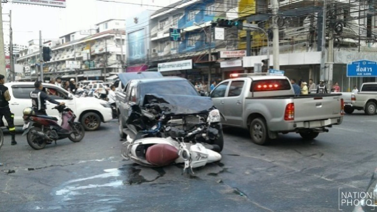 ตั้งข้อหาเพิ่ม !! หนุ่มใหญ่ขับชนดะตาย 2 เจ็บ 15