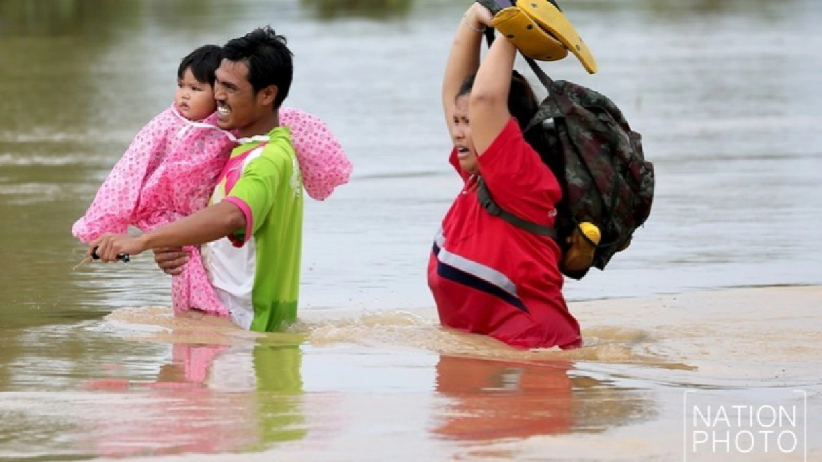 น้ำป่าท่วมท่าศาลา นครศรีฯ (ภาพชุด) น้ำป่าท่วมท่าศาลา นครศรีฯ (ภาพชุด)