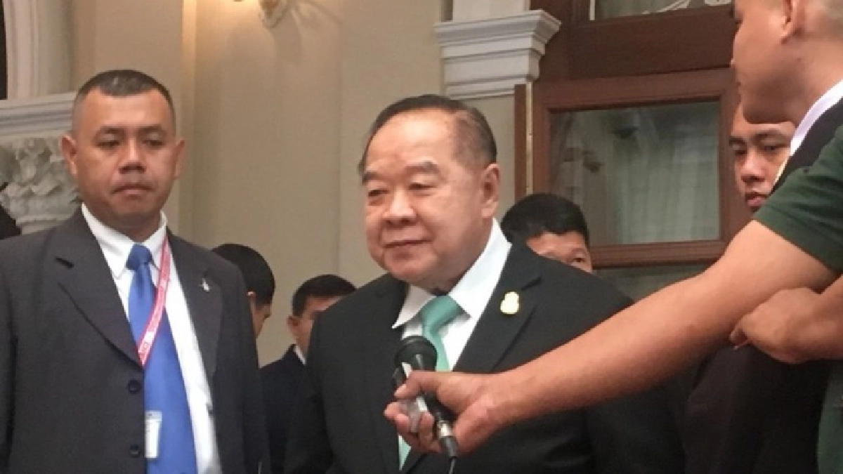 "บิ๊กป้อม" ดับฝัน ยังไม่พร้อมปลดล็อกพรรคการเมือง "บิ๊กป้อม" ดับฝัน ยังไม่พร้อมปลดล็อกพรรคการเมือง