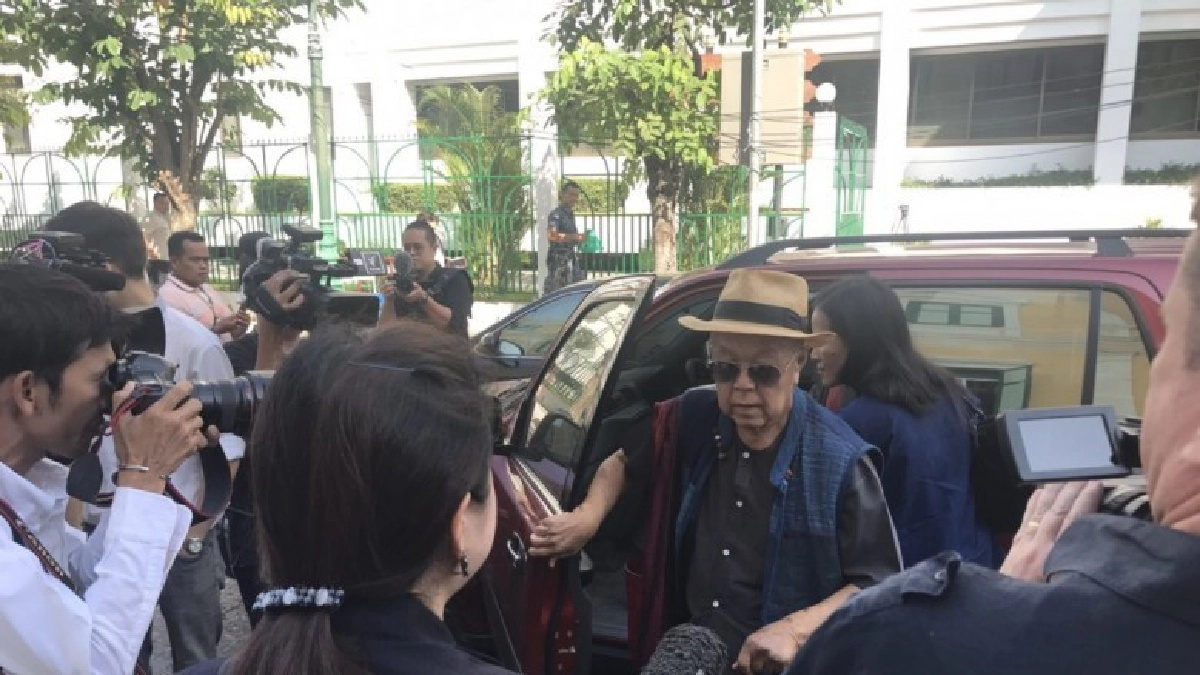 อัยการทหาร เลื่อนนัดฟังคำสั่งคดี ส.ศิวรักษ์ หมิ่นพระนเรศวร อัยการทหาร เลื่อนนัดฟังคำสั่งคดี ส.ศิวรักษ์ หมิ่นพระนเรศวร