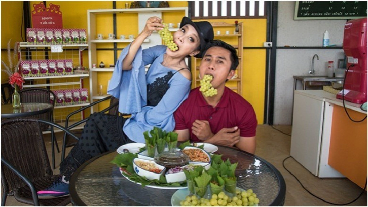 'หนุ่ม'ควง'ผัดไท'เที่ยวไร่องุ่น
