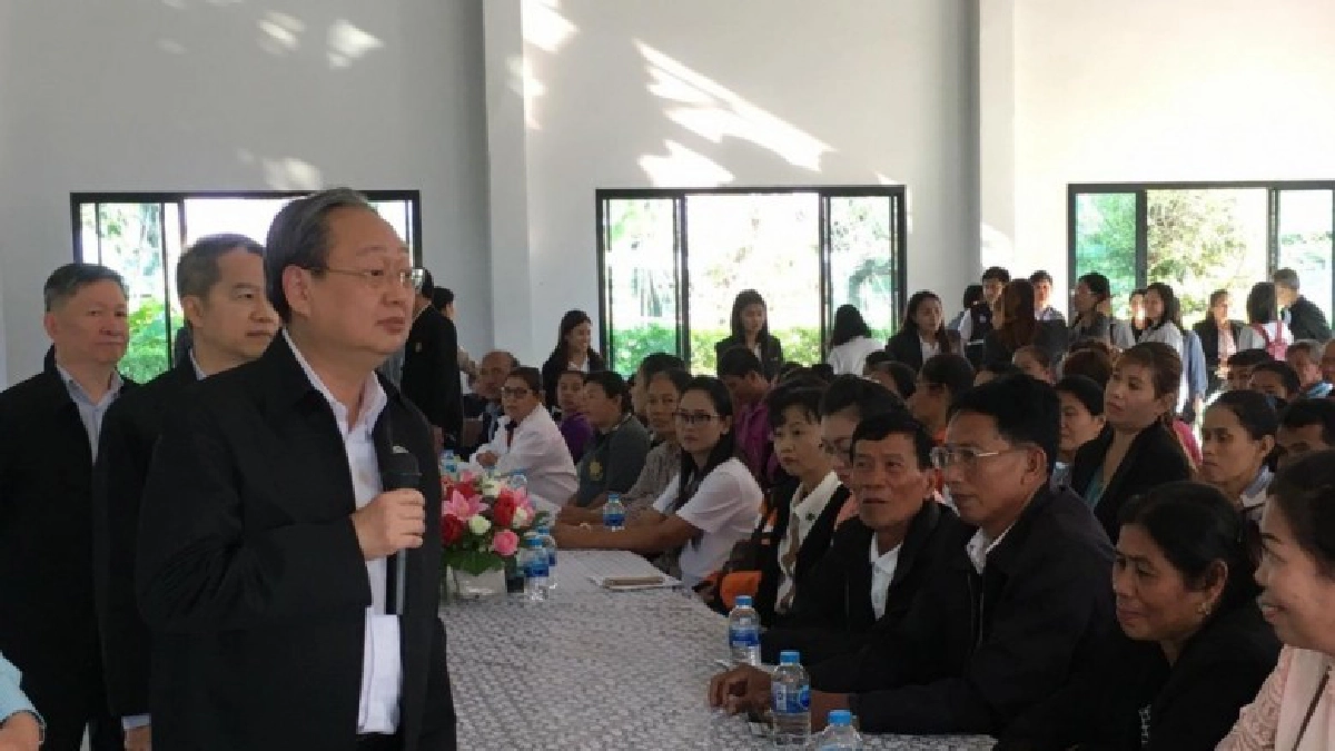 "สนธิรัตน์"ดึงเกษตรกรโคราช ร่วมแก้ปมมัน-ข้าวโพดเบ็ดเสร็จ "สนธิรัตน์"ดึงเกษตรกรโคราช ร่วมแก้ปมมัน-ข้าวโพดเบ็ดเสร็จ