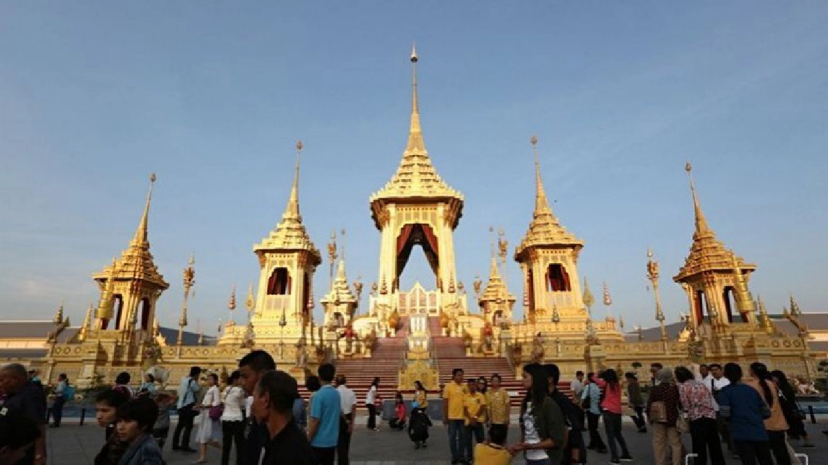 ชมนิทรรศการงานพระราชพิธีถวายพระเพลิงพระบรมศพ (ภาพชุด) ชมนิทรรศการงานพระราชพิธีถวายพระเพลิงพระบรมศพ (ภาพชุด)