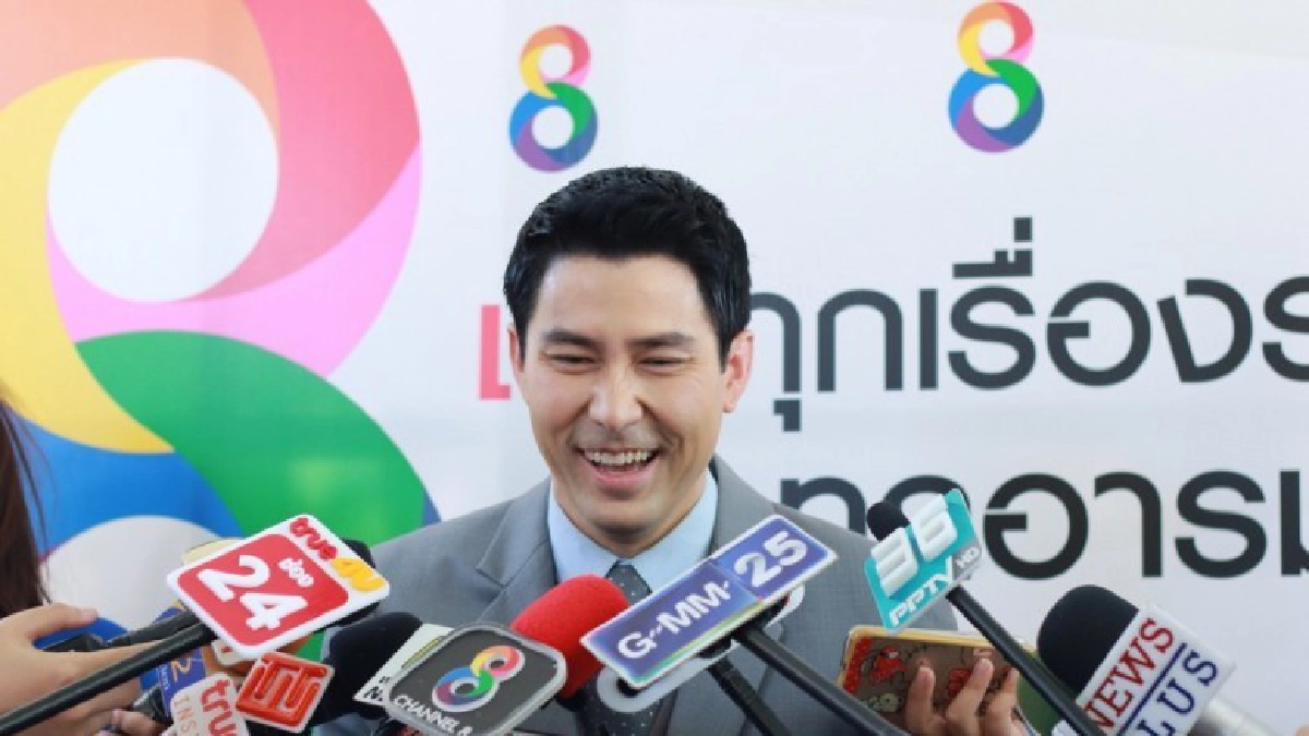 ‘สมาร์ท’ โต้ช่อง 3 ลอยแพเลยต้องหนีตายมาช่อง 8 ‘สมาร์ท’ โต้ช่อง 3 ลอยแพเลยต้องหนีตายมาช่อง 8